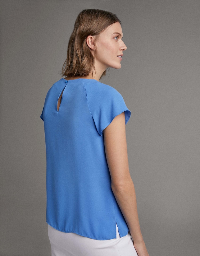 Blue blouse with short raglan sleeves