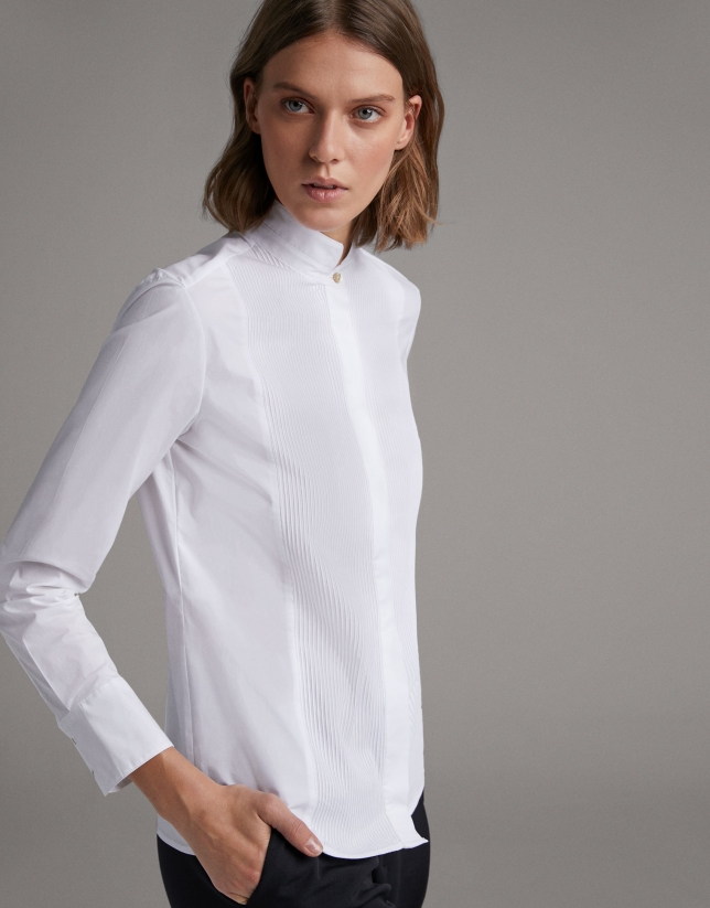 White shirt with Mao collar and front folds