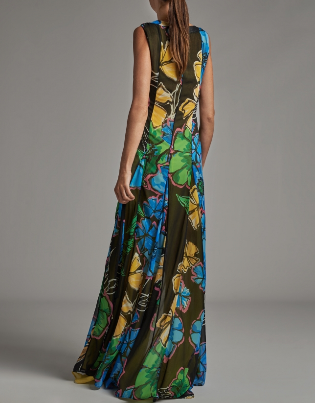 Long sleeveless flowing dress with floral print
