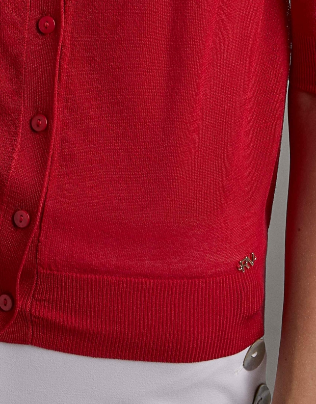 Red fine knit jacket with elbow-length sleeves