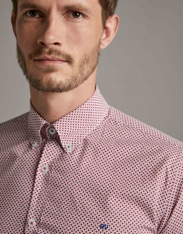 Red/blue dotted print sport shirt