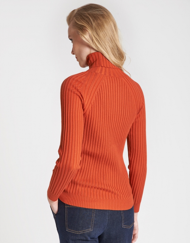 Brick red sweater with ribbing