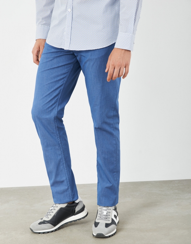 Dyed light blue pants with five pockets