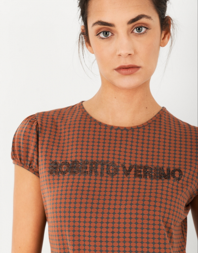 Tile-colored dotted top with strass logo
