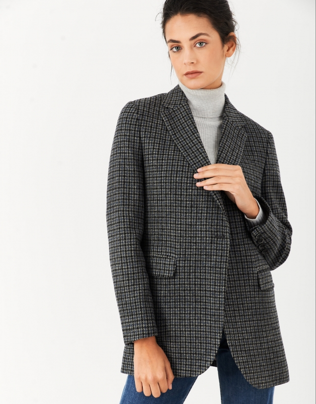 Gray checked blazer with one button