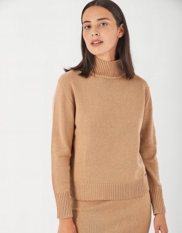 Beige sweater with stovepipe collar