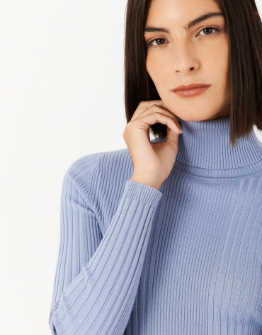 Blue sweater with turned back collar and ribbing