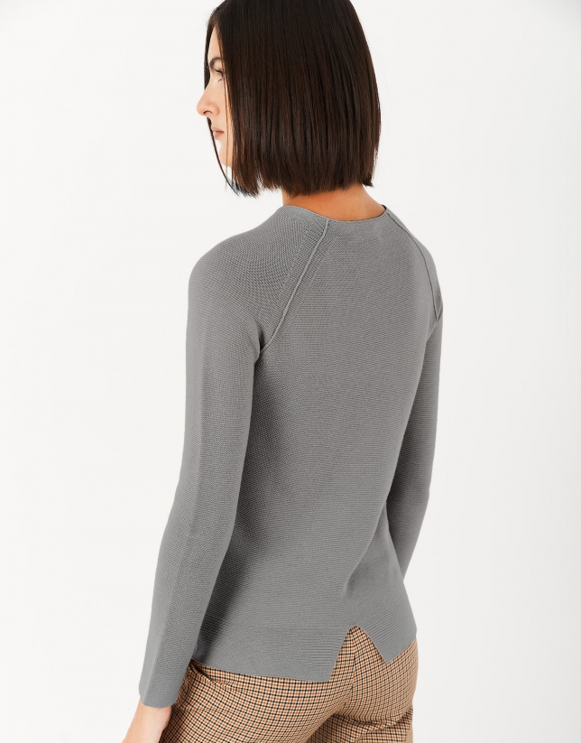 Gray marbled sweater with raglan sleeves