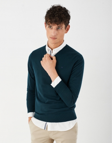 Green V neck sweater