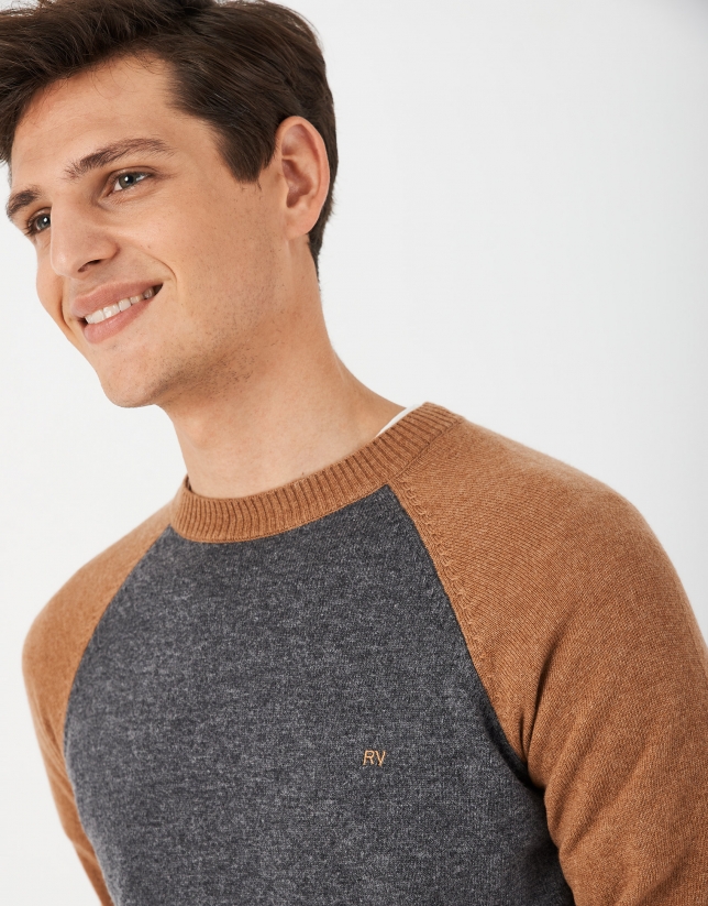 Camel and gray two-color sweater