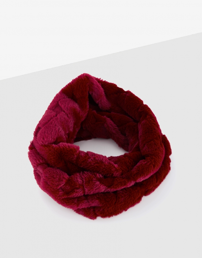 Burgundy tubular scarf