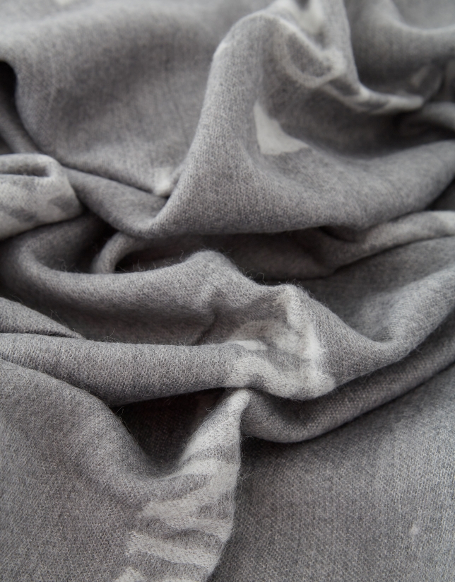 Gray wool scarf with logos