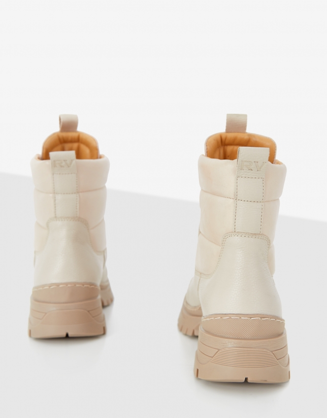 Beige mountain boots