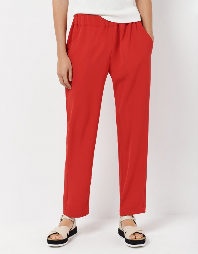 Red trousers with gathered waist