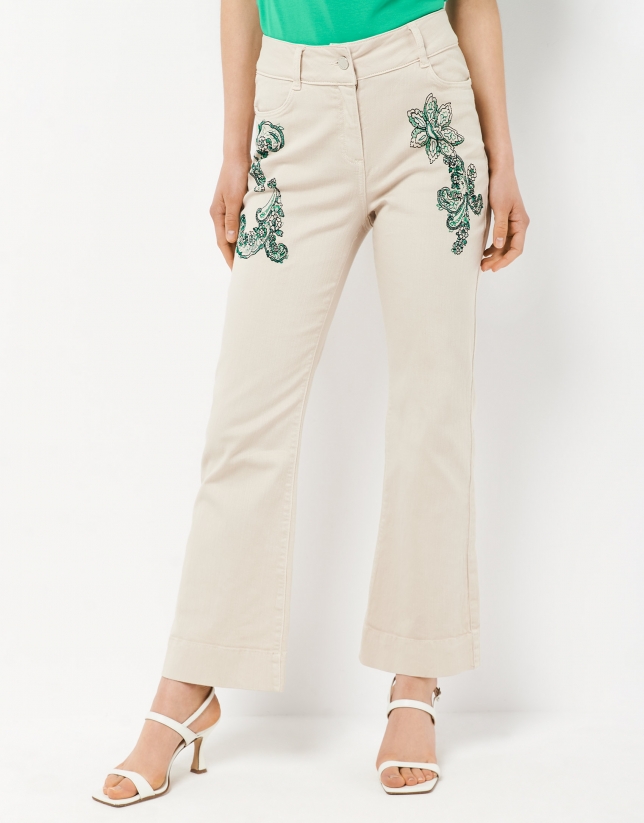 Light beige jean pants with embroidery
