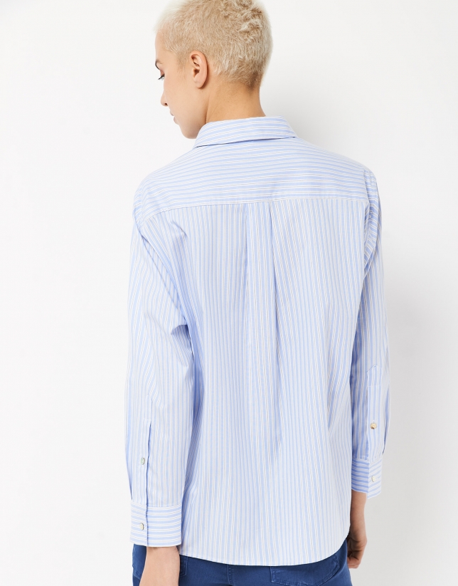 Camisa masculina largo asimétrico rayas azules