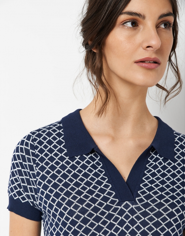 Short-sleeved knit dress with blue geometric jacquard design