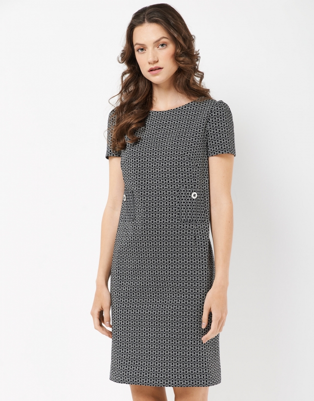 Knit dress with chain print