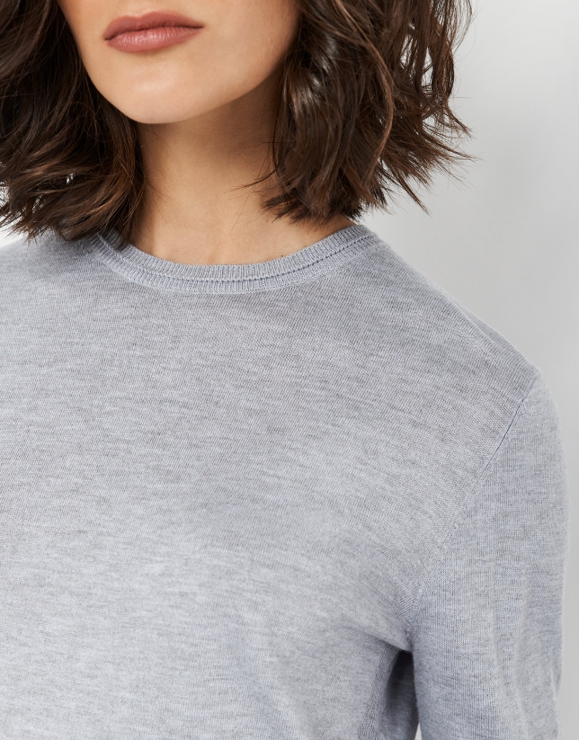 Grey assymetric sweater with fine knit