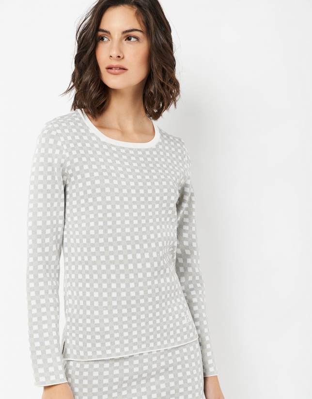 Sweater with gray and beige checked jacquard print