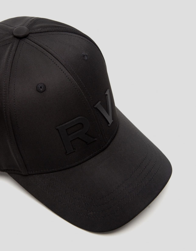Black nylon baseball cap with RV logo