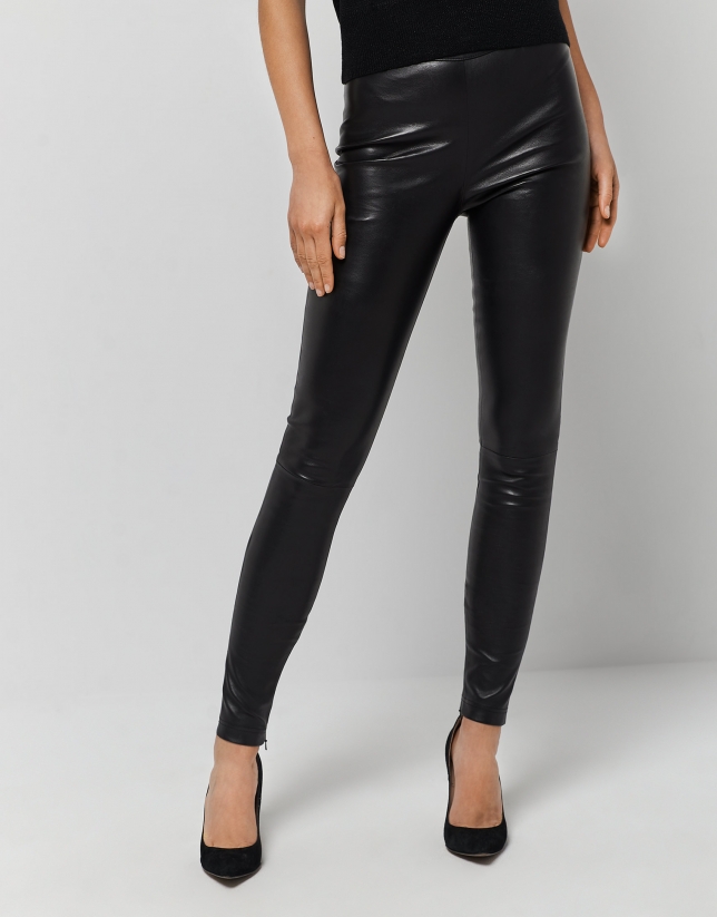 Black leather fitted pants