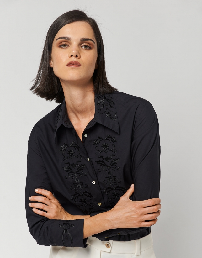 Black cotton shirt with embroidered front