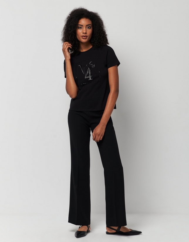Short black top with embroidered RV40
