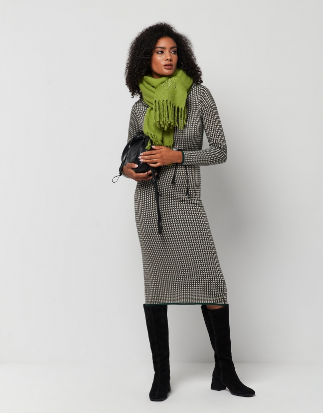 Long knit dress with green geometric print