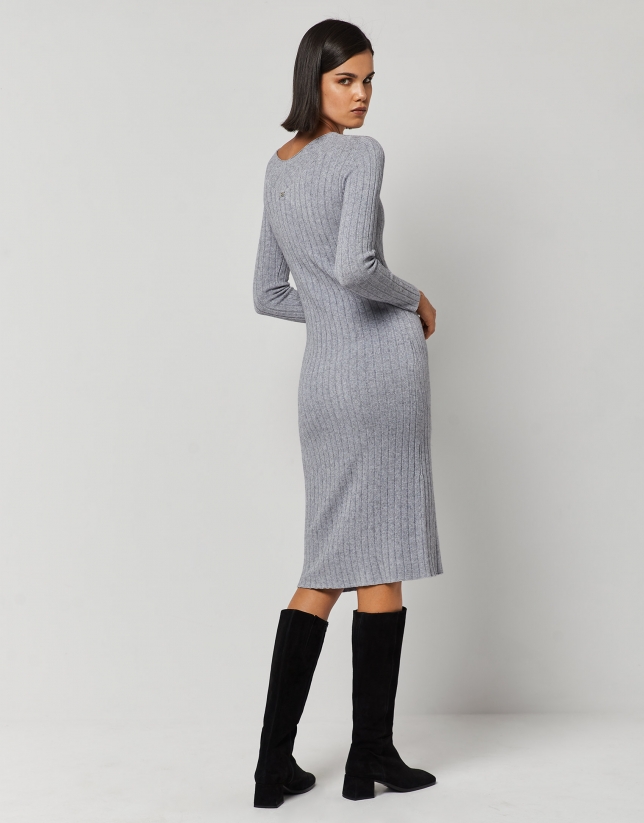 Long gray knit dress with ribbing