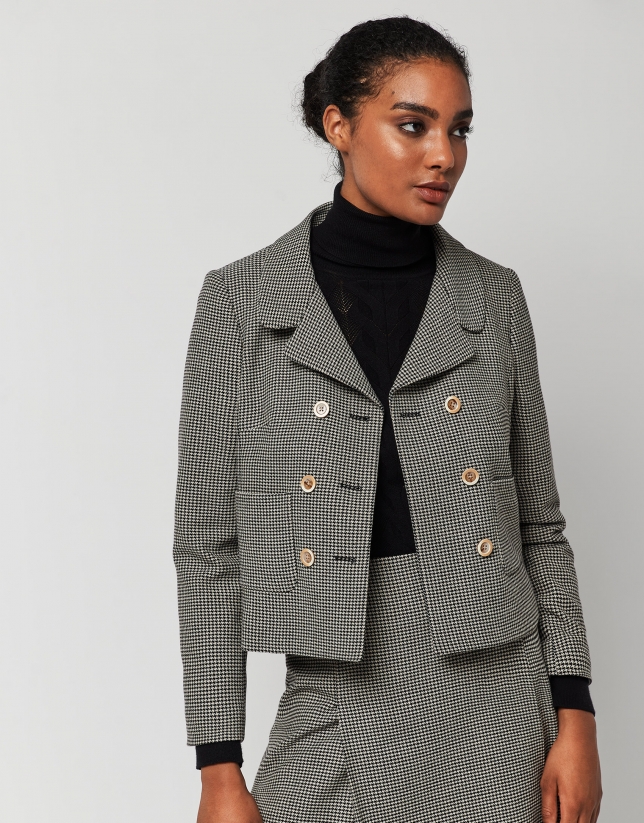 Short doublebreasted jacket with black and Roberto Verino