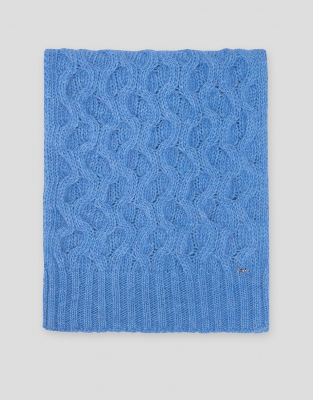 Light blue geometric print knit scarf