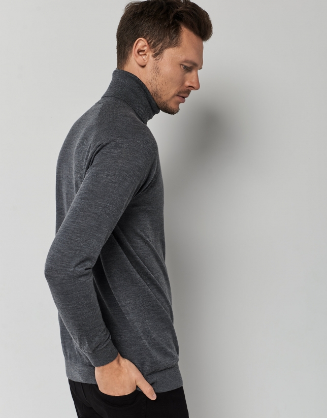 Gray melange wool sweater with a turtleneck collar