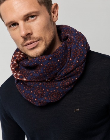 Foulard with burgundy, beige and navy blue panels