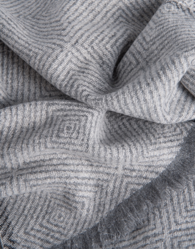 Bufanda lana dibujo geométrico tonos grises
