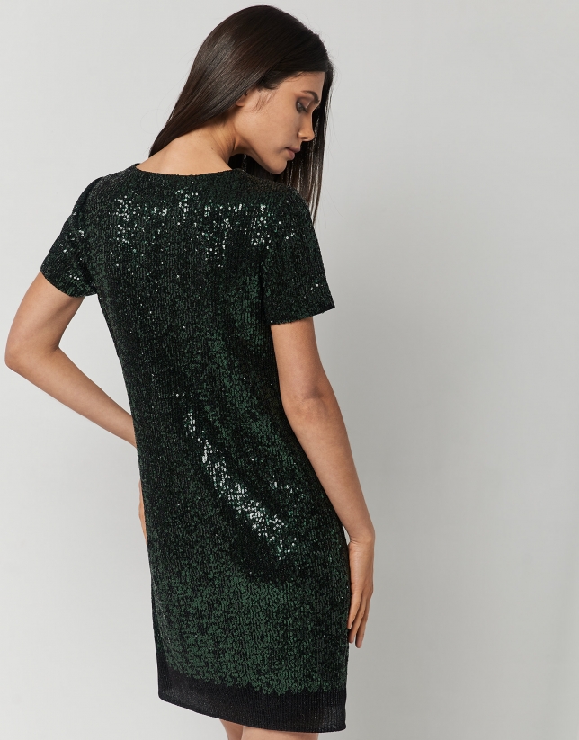 Short-sleeved dress with green sequins
