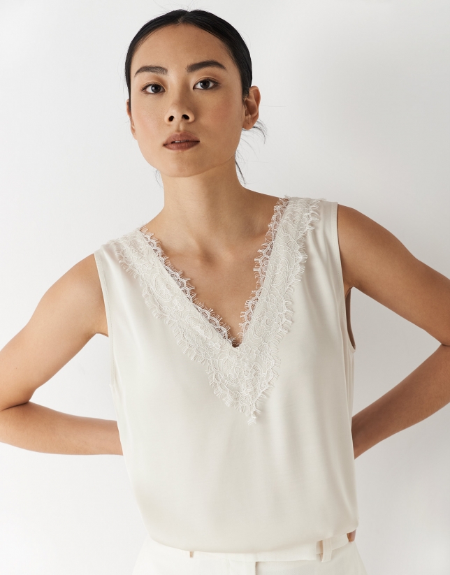 Beige lace with V-neck Woman - SS2023 | Roberto Verino