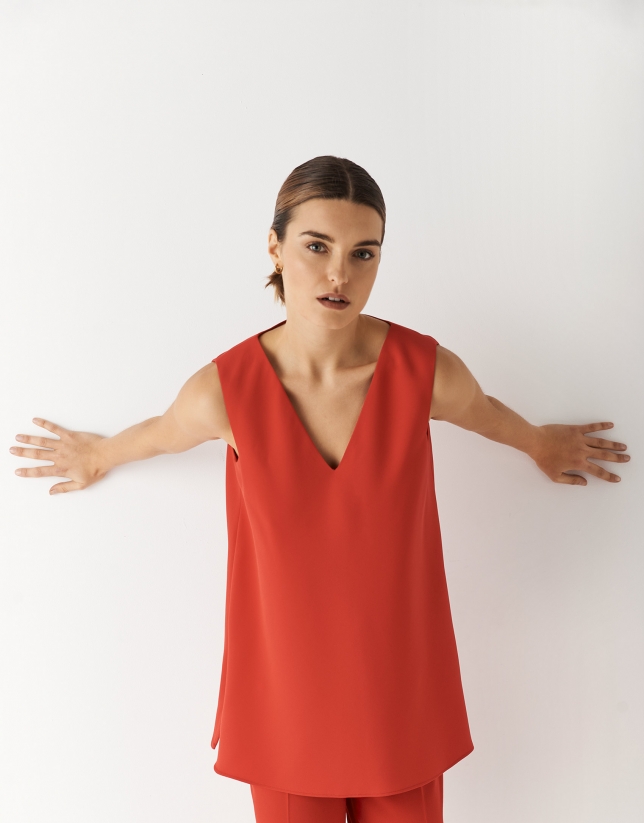 Red crepe top with flare cut and square armholes