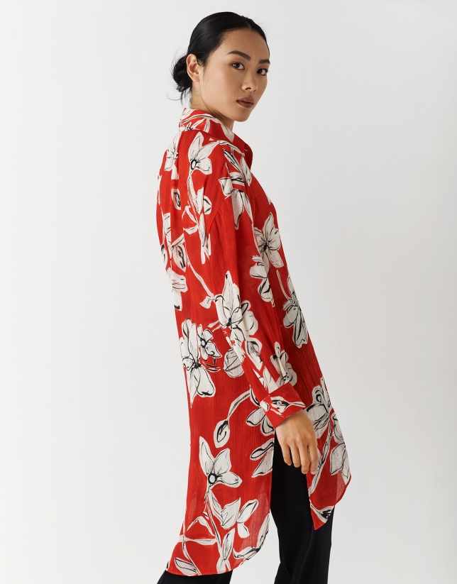 Oversize blouse with red and white floral print jacquard