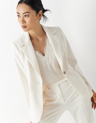 Long beige crepe blazer with one button