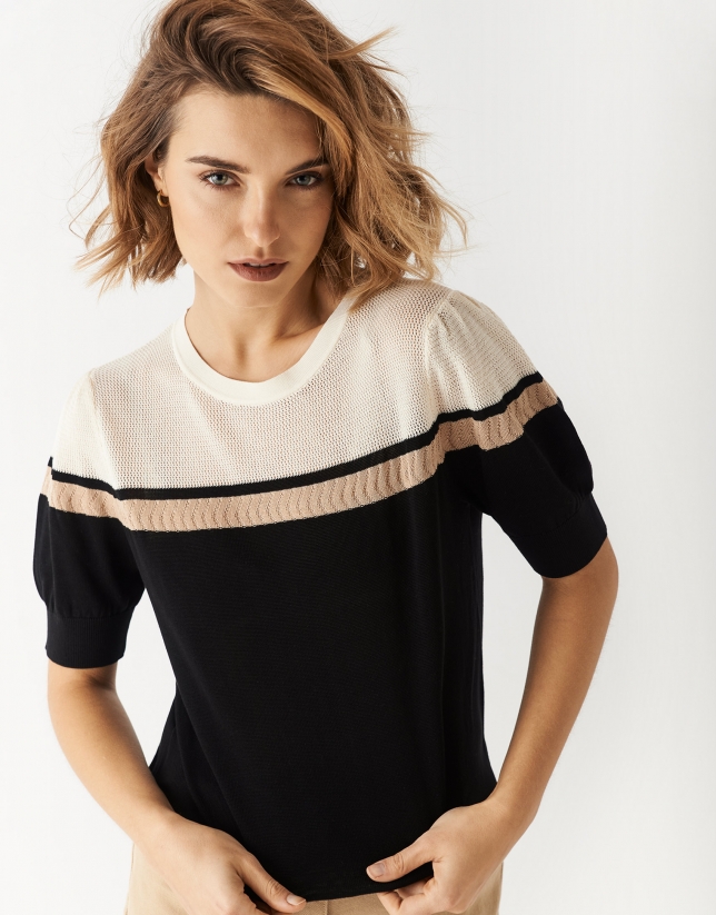 Black and beige knit top with short sleeves