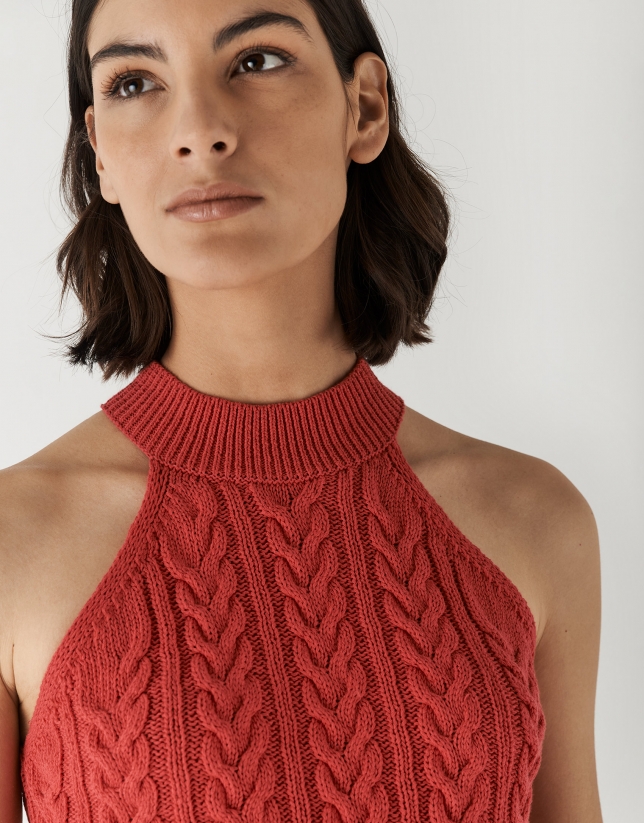 Red cropped knit top