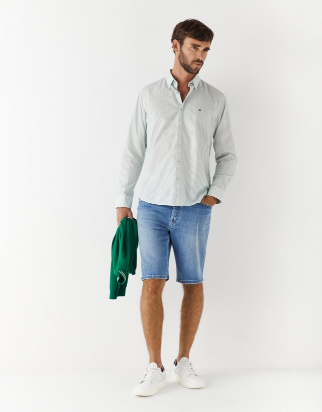 Camisa sport regular blanca estampado verde