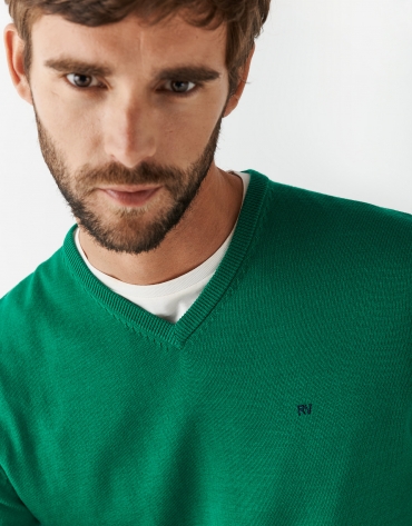 Green wool sweater with V-neck