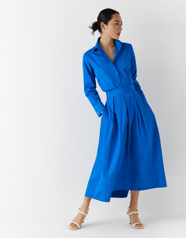Klein blue shirt with rounded hem
