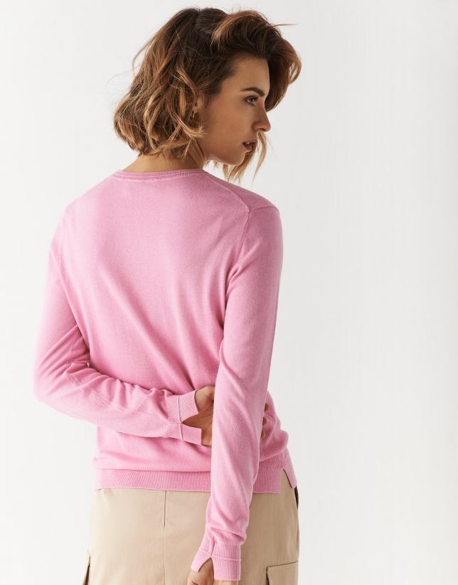 Pink round neck fine knit sweater