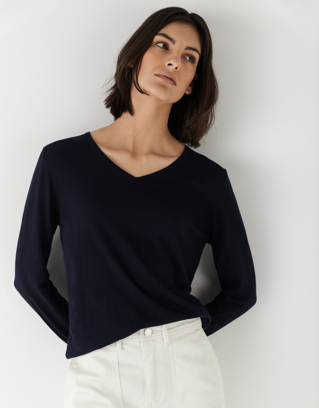 Navy blue fine-knit V-neck sweater