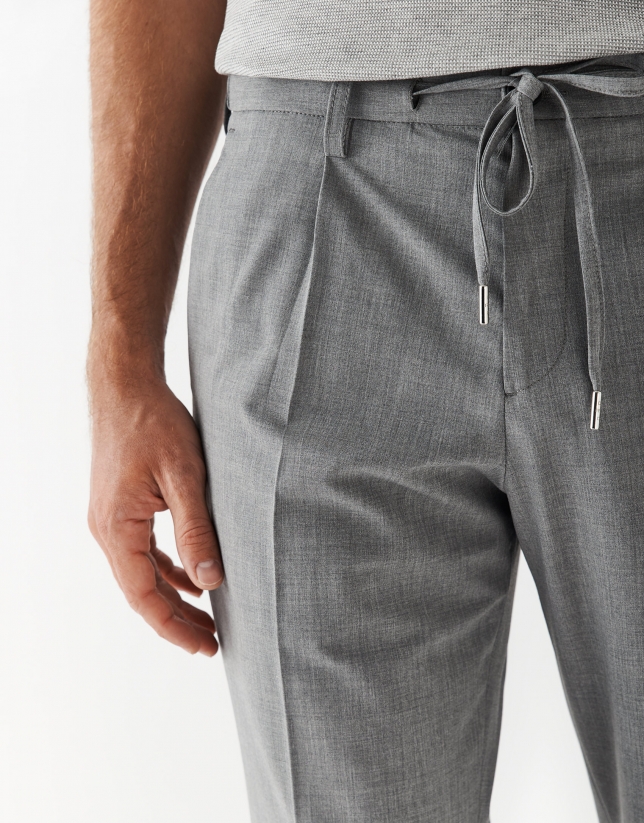 Pantalón cintura elástica color gris