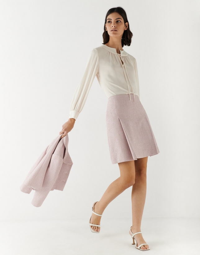 Pink tweed skirt with pleat