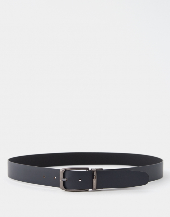 Reversible black and navy blue textured leather belt 